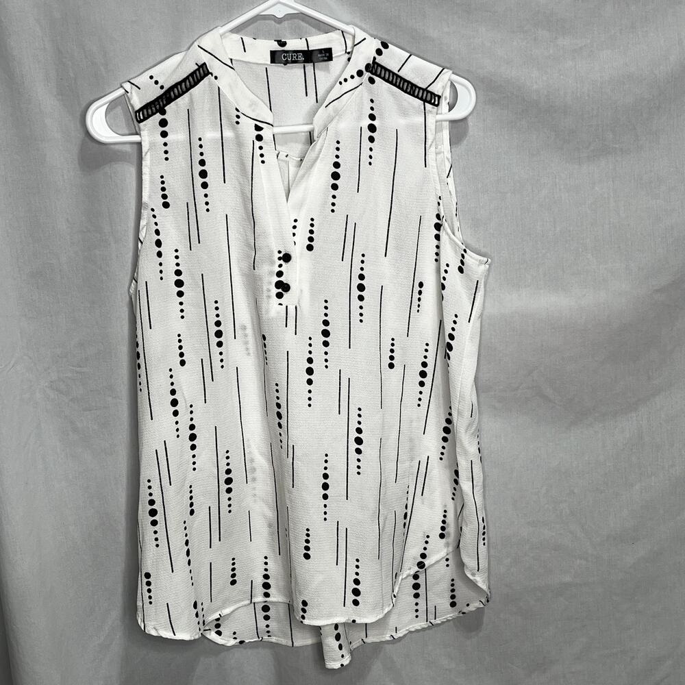 Cure V-Neck White Sleeveless Tank Top Shirt L